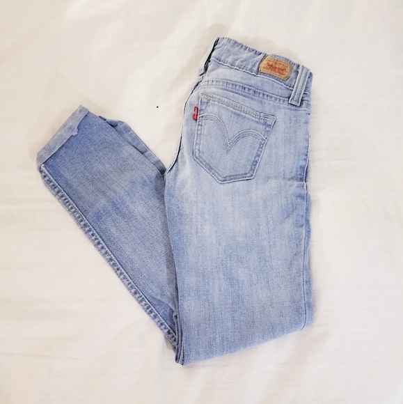 Levi's Denim - Vintage Levi's light wash skinny jeans Sz 0